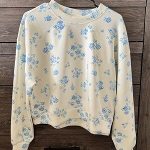 Altar'd State Floral Supersoft Crew Pullover NWT SZ MED